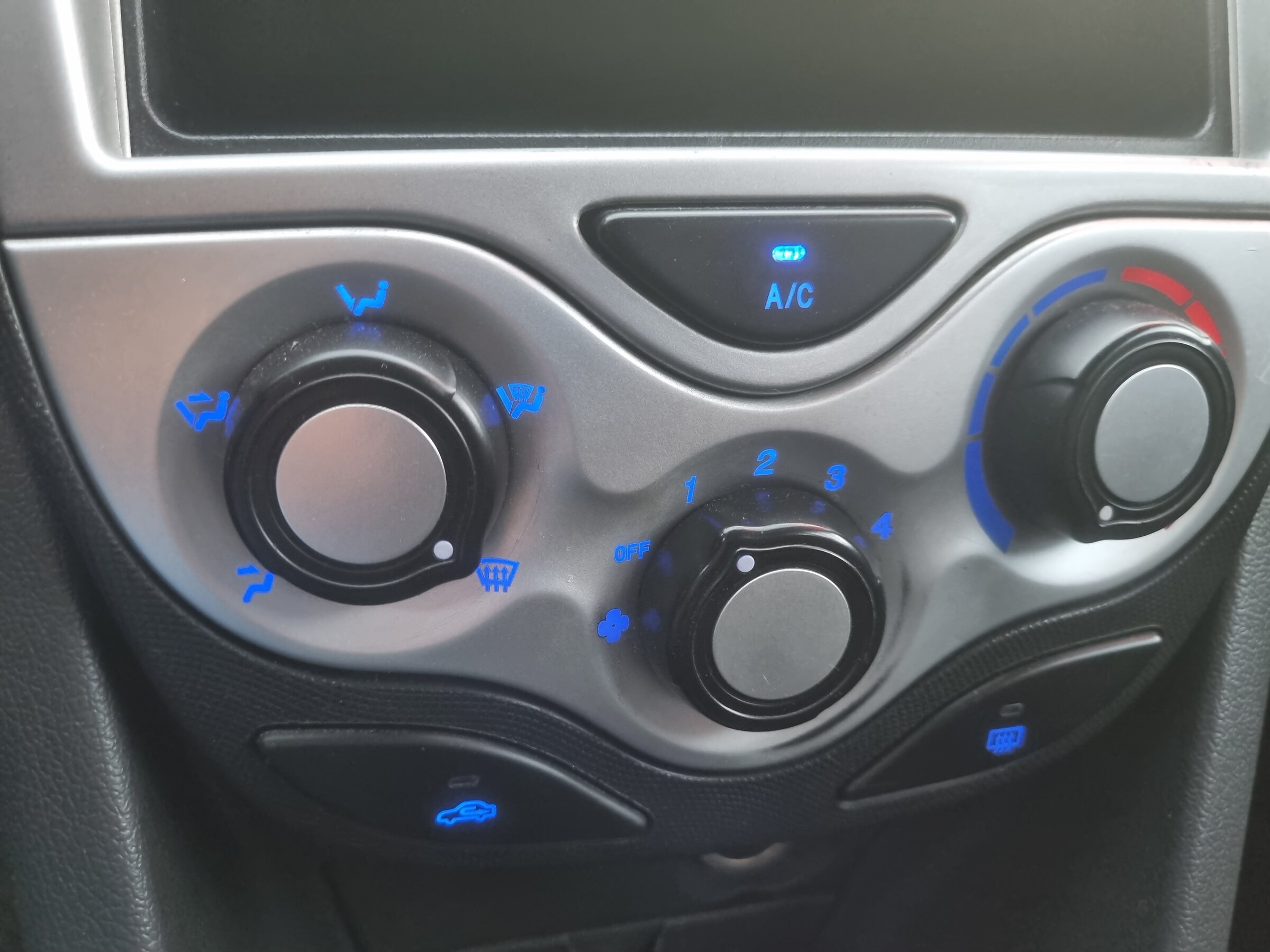 JAC J3 TURIN SEDAN 1.4 2012 UNICO DONO 100.000KM